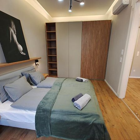 City Center 2, Cozy And Modern 2Br In The City Center Будапеща Екстериор снимка