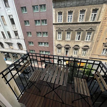 City Center 2, Cozy And Modern 2Br In The City Center Будапеща Екстериор снимка