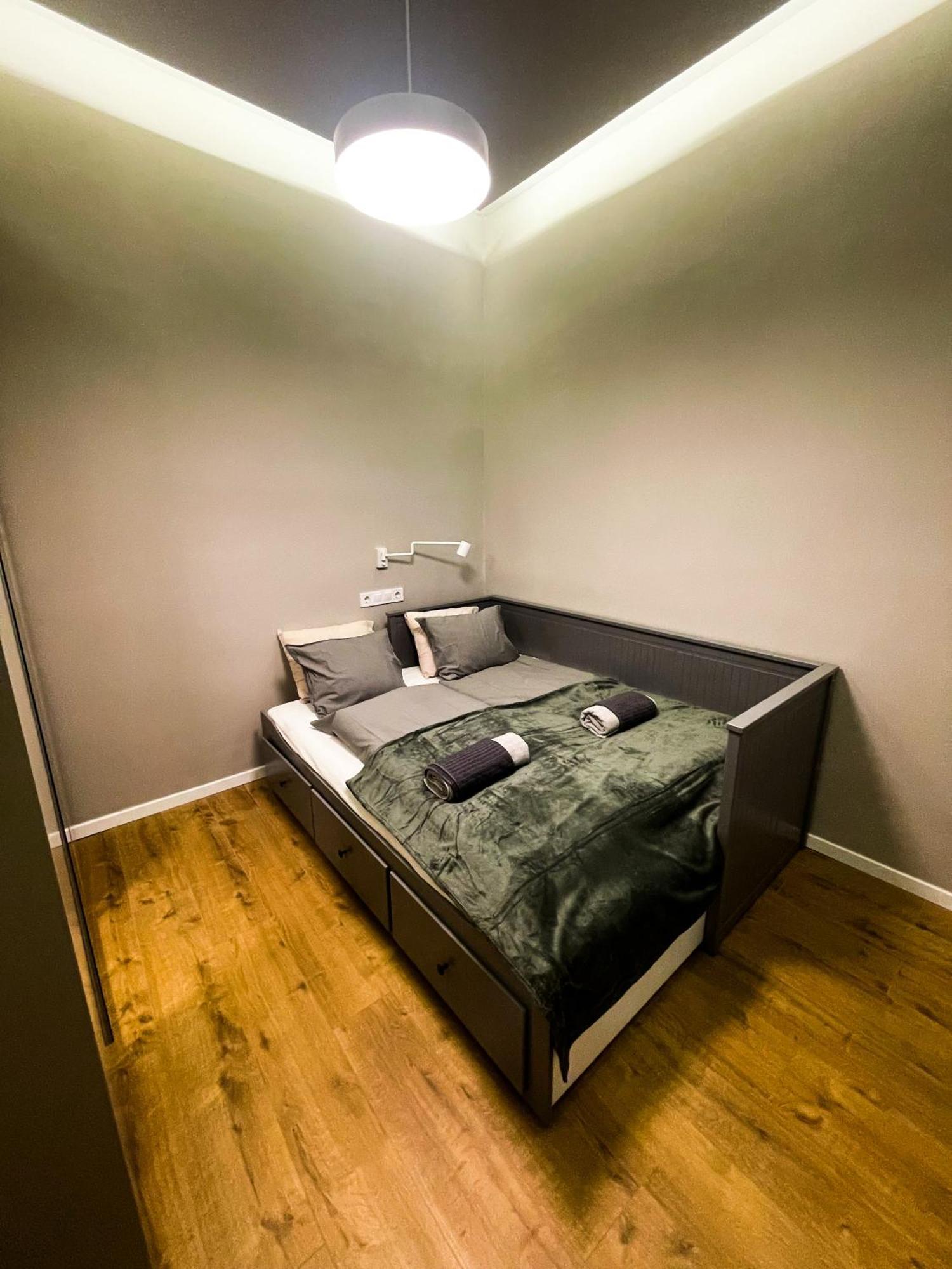 City Center 2, Cozy And Modern 2Br In The City Center Будапеща Екстериор снимка