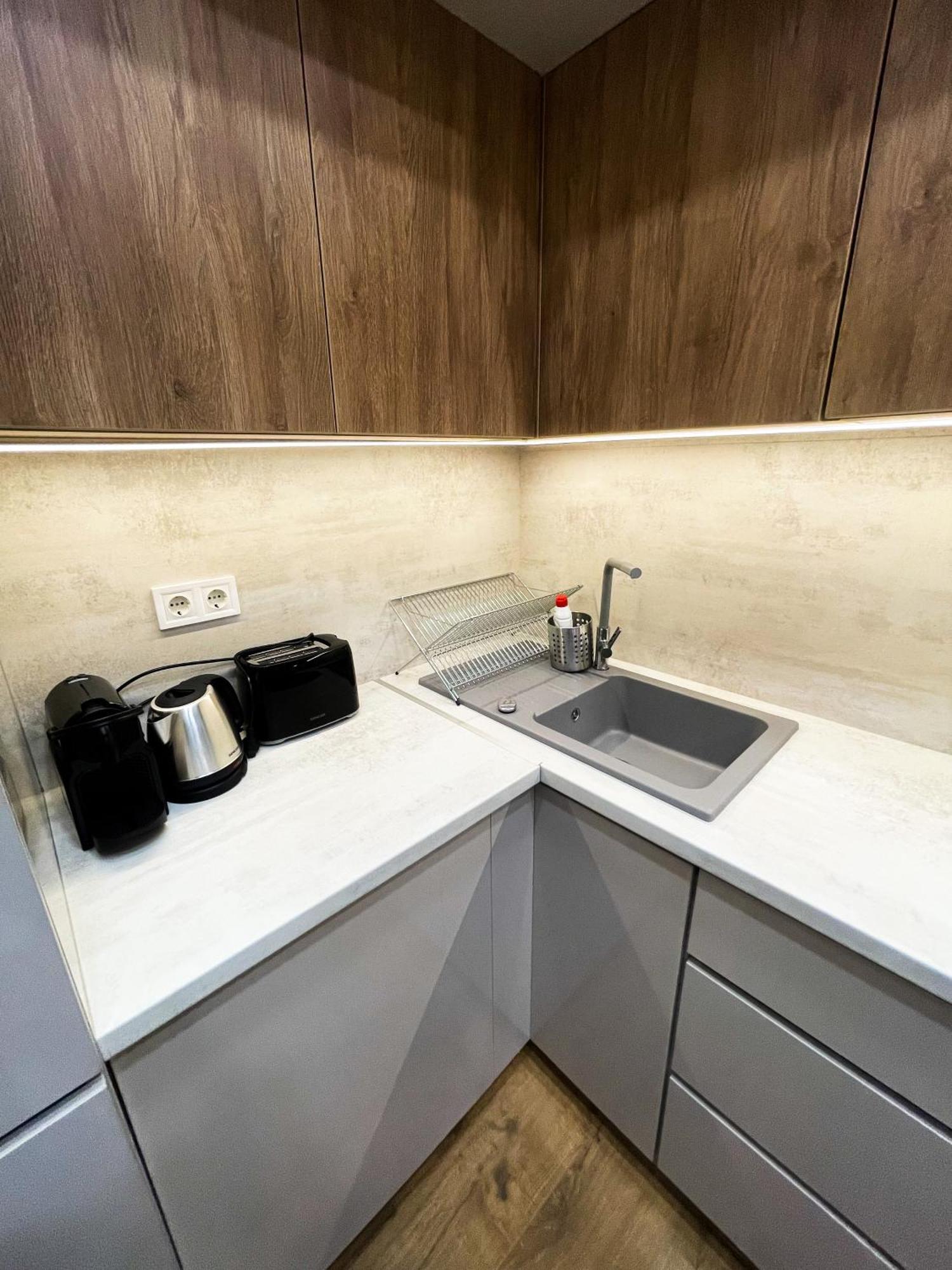 City Center 2, Cozy And Modern 2Br In The City Center Будапеща Екстериор снимка